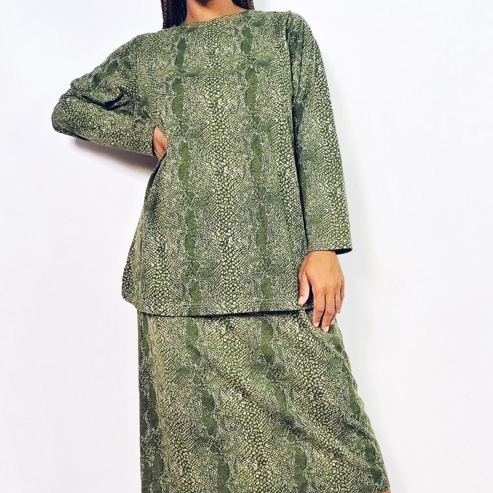 Python Skirt Set - Picture 2 of 5